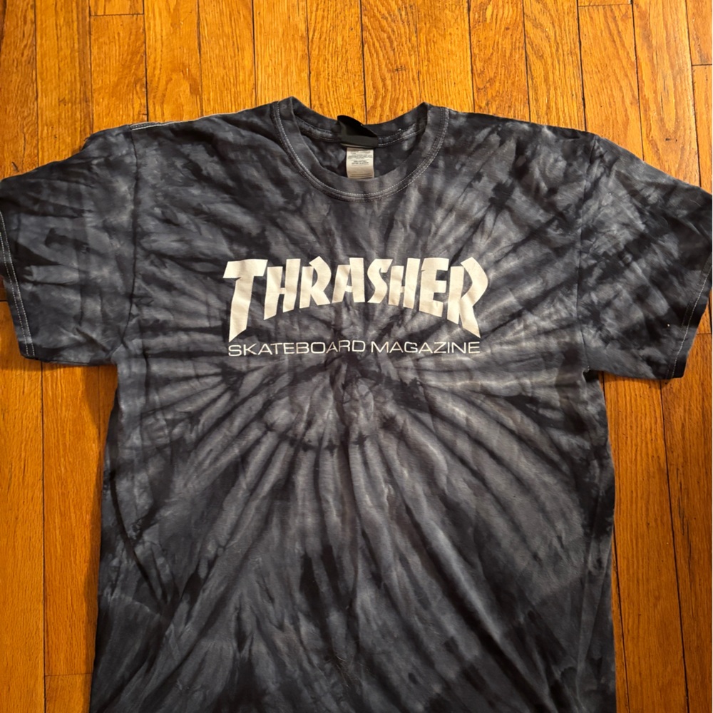 Thrasher Skateboard Magazine T shirt - size L